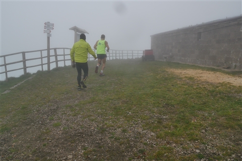 TRAIL di PIZZO San Michele N°3157 FOTO scattate a raffica in VETTA da Peppe Dalessio con nebbia e gran freddo - foto 7