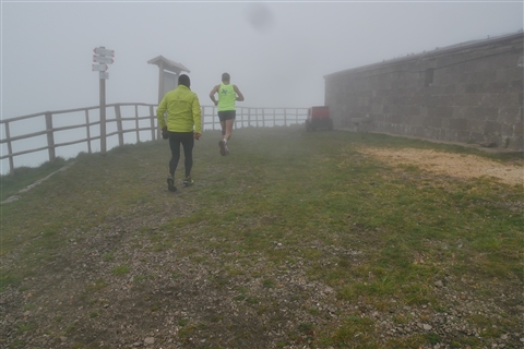 TRAIL di PIZZO San Michele N°3157 FOTO scattate a raffica in VETTA da Peppe Dalessio con nebbia e gran freddo - foto 9
