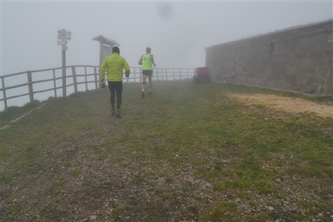 TRAIL di PIZZO San Michele N°3157 FOTO scattate a raffica in VETTA da Peppe Dalessio con nebbia e gran freddo - foto 11