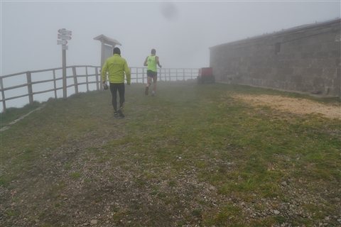 TRAIL di PIZZO San Michele N°3157 FOTO scattate a raffica in VETTA da Peppe Dalessio con nebbia e gran freddo - foto 12
