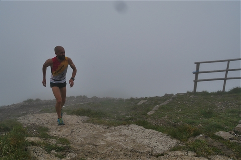 TRAIL di PIZZO San Michele N°3157 FOTO scattate a raffica in VETTA da Peppe Dalessio con nebbia e gran freddo - foto 21