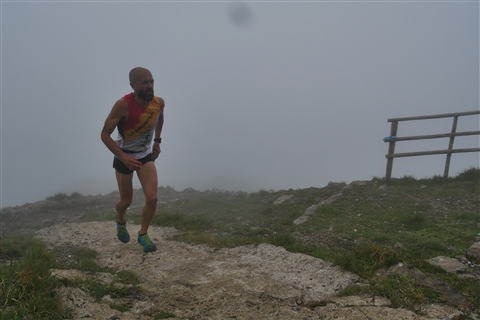 TRAIL di PIZZO San Michele N°3157 FOTO scattate a raffica in VETTA da Peppe Dalessio con nebbia e gran freddo - foto 24