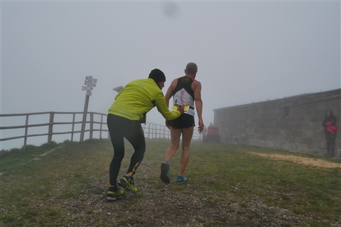 TRAIL di PIZZO San Michele N°3157 FOTO scattate a raffica in VETTA da Peppe Dalessio con nebbia e gran freddo - foto 34