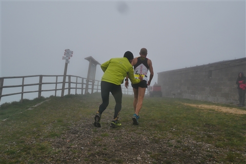 TRAIL di PIZZO San Michele N°3157 FOTO scattate a raffica in VETTA da Peppe Dalessio con nebbia e gran freddo - foto 37