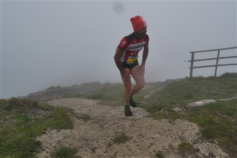 TRAIL di PIZZO San Michele N°3157 FOTO scattate a raffica in VETTA da Peppe Dalessio con nebbia e gran freddo - foto 115