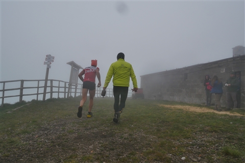 TRAIL di PIZZO San Michele N°3157 FOTO scattate a raffica in VETTA da Peppe Dalessio con nebbia e gran freddo - foto 135