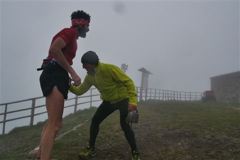 TRAIL di PIZZO San Michele N°3157 FOTO scattate a raffica in VETTA da Peppe Dalessio con nebbia e gran freddo - foto 172