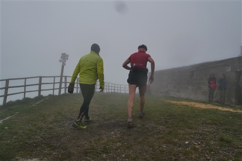 TRAIL di PIZZO San Michele N°3157 FOTO scattate a raffica in VETTA da Peppe Dalessio con nebbia e gran freddo - foto 193