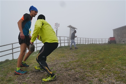 TRAIL di PIZZO San Michele N°3157 FOTO scattate a raffica in VETTA da Peppe Dalessio con nebbia e gran freddo - foto 229