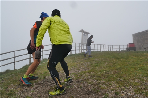 TRAIL di PIZZO San Michele N°3157 FOTO scattate a raffica in VETTA da Peppe Dalessio con nebbia e gran freddo - foto 231