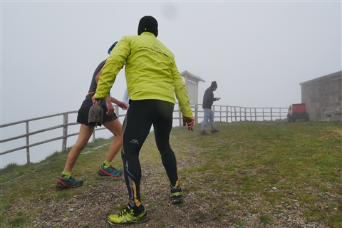 TRAIL di PIZZO San Michele N°3157 FOTO scattate a raffica in VETTA da Peppe Dalessio con nebbia e gran freddo - foto 233