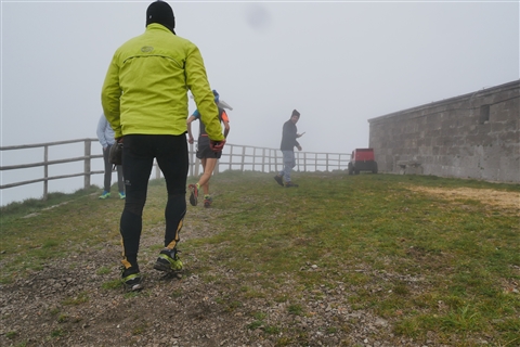 TRAIL di PIZZO San Michele N°3157 FOTO scattate a raffica in VETTA da Peppe Dalessio con nebbia e gran freddo - foto 242