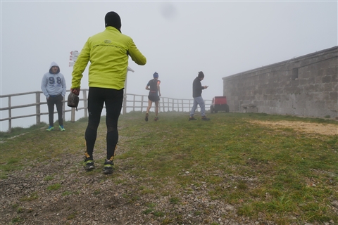 TRAIL di PIZZO San Michele N°3157 FOTO scattate a raffica in VETTA da Peppe Dalessio con nebbia e gran freddo - foto 250