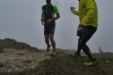 TRAIL di PIZZO San Michele N°3157 FOTO scattate a raffica in VETTA da Peppe Dalessio con nebbia e gran freddo - foto 270