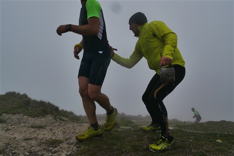 TRAIL di PIZZO San Michele N°3157 FOTO scattate a raffica in VETTA da Peppe Dalessio con nebbia e gran freddo - foto 274