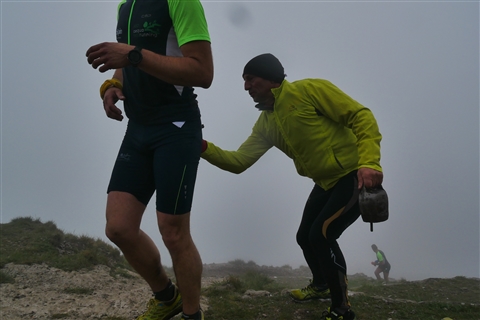 TRAIL di PIZZO San Michele N°3157 FOTO scattate a raffica in VETTA da Peppe Dalessio con nebbia e gran freddo - foto 279
