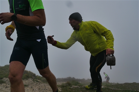 TRAIL di PIZZO San Michele N°3157 FOTO scattate a raffica in VETTA da Peppe Dalessio con nebbia e gran freddo - foto 282