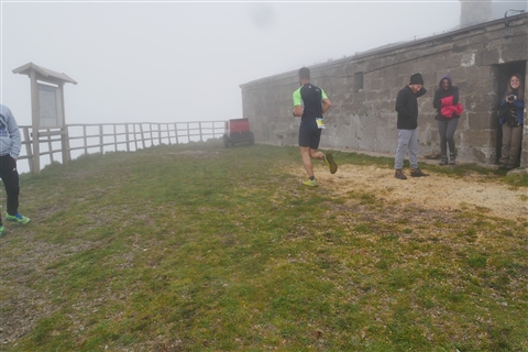 TRAIL di PIZZO San Michele N°3157 FOTO scattate a raffica in VETTA da Peppe Dalessio con nebbia e gran freddo - foto 286