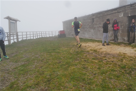 TRAIL di PIZZO San Michele N°3157 FOTO scattate a raffica in VETTA da Peppe Dalessio con nebbia e gran freddo - foto 287