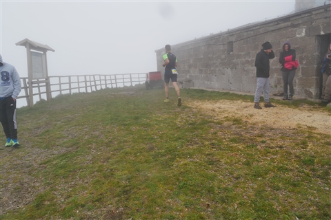 TRAIL di PIZZO San Michele N°3157 FOTO scattate a raffica in VETTA da Peppe Dalessio con nebbia e gran freddo - foto 290