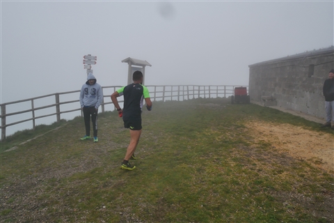 TRAIL di PIZZO San Michele N°3157 FOTO scattate a raffica in VETTA da Peppe Dalessio con nebbia e gran freddo - foto 310