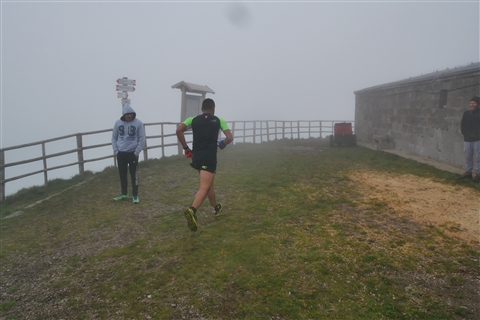 TRAIL di PIZZO San Michele N°3157 FOTO scattate a raffica in VETTA da Peppe Dalessio con nebbia e gran freddo - foto 311