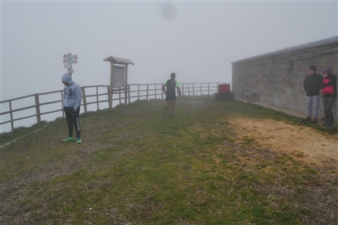 TRAIL di PIZZO San Michele N°3157 FOTO scattate a raffica in VETTA da Peppe Dalessio con nebbia e gran freddo - foto 320