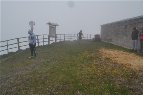 TRAIL di PIZZO San Michele N°3157 FOTO scattate a raffica in VETTA da Peppe Dalessio con nebbia e gran freddo - foto 326