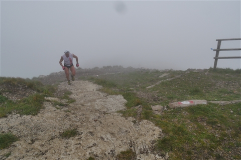 TRAIL di PIZZO San Michele N°3157 FOTO scattate a raffica in VETTA da Peppe Dalessio con nebbia e gran freddo - foto 330