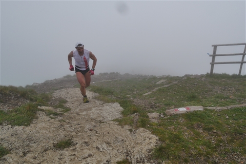 TRAIL di PIZZO San Michele N°3157 FOTO scattate a raffica in VETTA da Peppe Dalessio con nebbia e gran freddo - foto 341