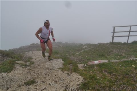 TRAIL di PIZZO San Michele N°3157 FOTO scattate a raffica in VETTA da Peppe Dalessio con nebbia e gran freddo - foto 344