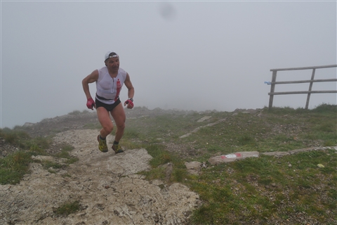 TRAIL di PIZZO San Michele N°3157 FOTO scattate a raffica in VETTA da Peppe Dalessio con nebbia e gran freddo - foto 345