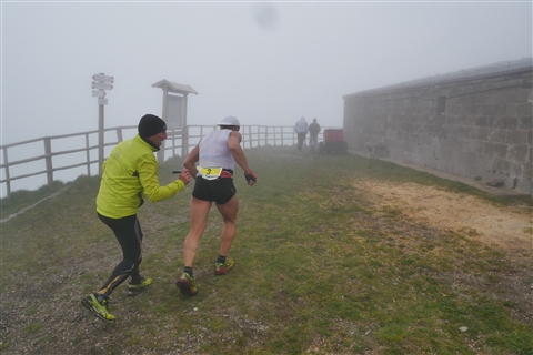 TRAIL di PIZZO San Michele N°3157 FOTO scattate a raffica in VETTA da Peppe Dalessio con nebbia e gran freddo - foto 356
