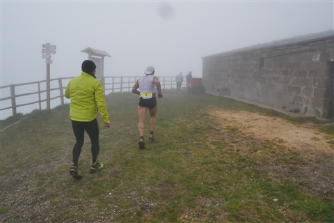 TRAIL di PIZZO San Michele N°3157 FOTO scattate a raffica in VETTA da Peppe Dalessio con nebbia e gran freddo - foto 361