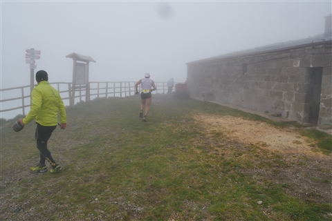 TRAIL di PIZZO San Michele N°3157 FOTO scattate a raffica in VETTA da Peppe Dalessio con nebbia e gran freddo - foto 369