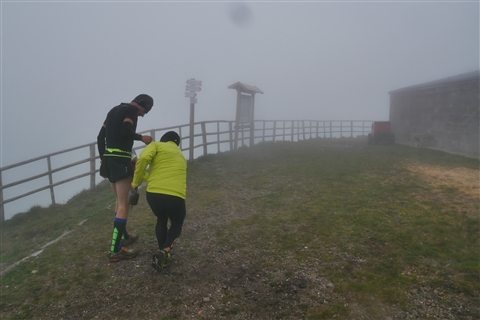 TRAIL di PIZZO San Michele N°3157 FOTO scattate a raffica in VETTA da Peppe Dalessio con nebbia e gran freddo - foto 407