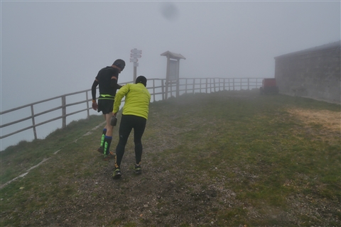TRAIL di PIZZO San Michele N°3157 FOTO scattate a raffica in VETTA da Peppe Dalessio con nebbia e gran freddo - foto 416