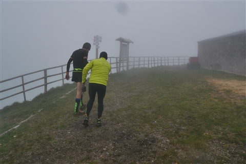TRAIL di PIZZO San Michele N°3157 FOTO scattate a raffica in VETTA da Peppe Dalessio con nebbia e gran freddo - foto 417