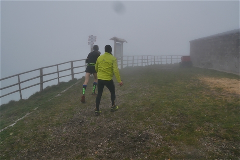 TRAIL di PIZZO San Michele N°3157 FOTO scattate a raffica in VETTA da Peppe Dalessio con nebbia e gran freddo - foto 423