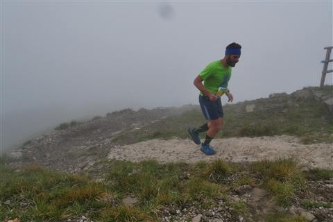 TRAIL di PIZZO San Michele N°3157 FOTO scattate a raffica in VETTA da Peppe Dalessio con nebbia e gran freddo - foto 452
