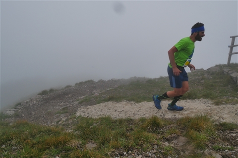 TRAIL di PIZZO San Michele N°3157 FOTO scattate a raffica in VETTA da Peppe Dalessio con nebbia e gran freddo - foto 455