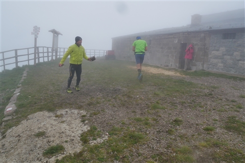 TRAIL di PIZZO San Michele N°3157 FOTO scattate a raffica in VETTA da Peppe Dalessio con nebbia e gran freddo - foto 476
