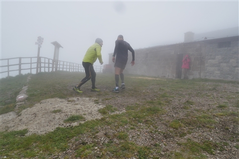 TRAIL di PIZZO San Michele N°3157 FOTO scattate a raffica in VETTA da Peppe Dalessio con nebbia e gran freddo - foto 501