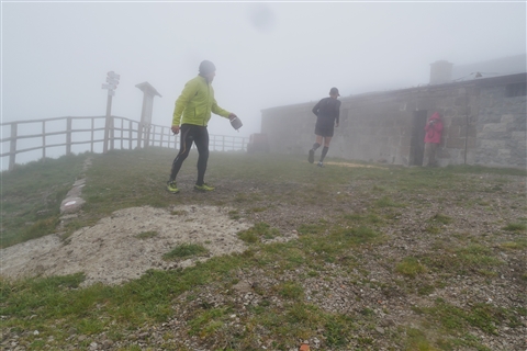 TRAIL di PIZZO San Michele N°3157 FOTO scattate a raffica in VETTA da Peppe Dalessio con nebbia e gran freddo - foto 512