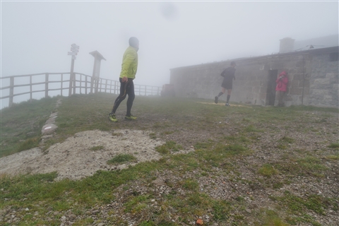 TRAIL di PIZZO San Michele N°3157 FOTO scattate a raffica in VETTA da Peppe Dalessio con nebbia e gran freddo - foto 517