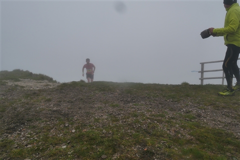 TRAIL di PIZZO San Michele N°3157 FOTO scattate a raffica in VETTA da Peppe Dalessio con nebbia e gran freddo - foto 519