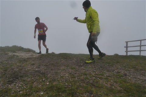 TRAIL di PIZZO San Michele N°3157 FOTO scattate a raffica in VETTA da Peppe Dalessio con nebbia e gran freddo - foto 538