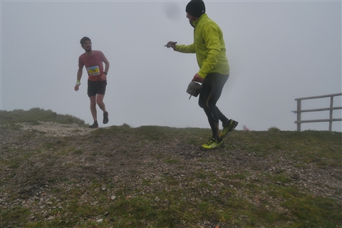 TRAIL di PIZZO San Michele N°3157 FOTO scattate a raffica in VETTA da Peppe Dalessio con nebbia e gran freddo - foto 539