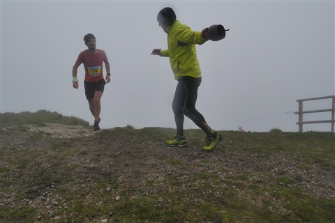 TRAIL di PIZZO San Michele N°3157 FOTO scattate a raffica in VETTA da Peppe Dalessio con nebbia e gran freddo - foto 542