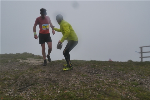 TRAIL di PIZZO San Michele N°3157 FOTO scattate a raffica in VETTA da Peppe Dalessio con nebbia e gran freddo - foto 548